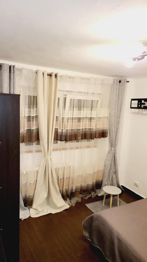Two Bedroom Aparthotel With Garden View Bukares Bagian luar foto