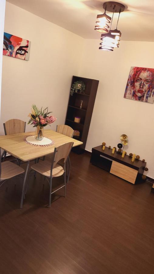Two Bedroom Aparthotel With Garden View Bukares Bagian luar foto